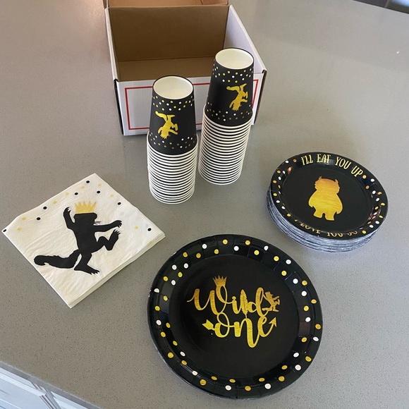 Wild One Party Supplies - Picture 1 of 3